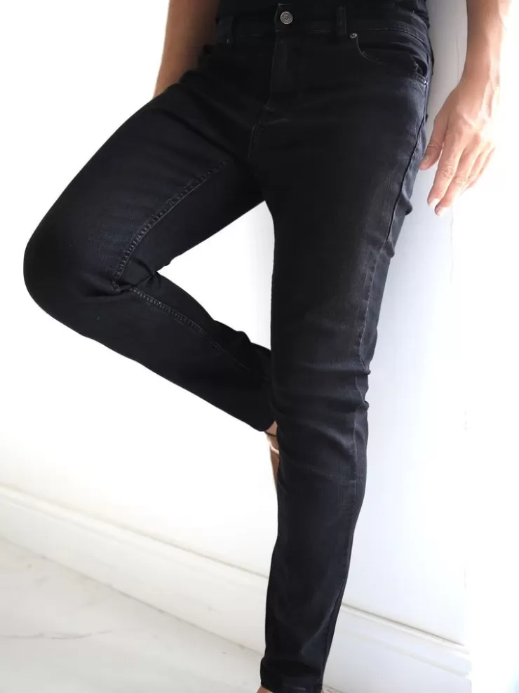 Blakely Clothing Trending*Vol. 9 Slim Jeans